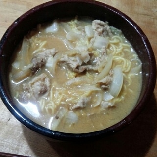 インスタントっぽくない味噌ラーメン